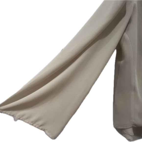 Wrap-Front Open Shoulder - Picture 7 of 9